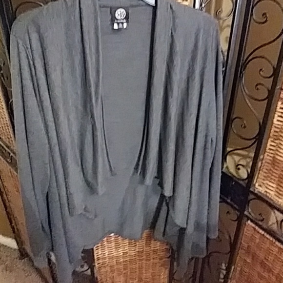 bobeau Sweaters - ⭐5 for 25.00 Bobeau cardigan sz xl